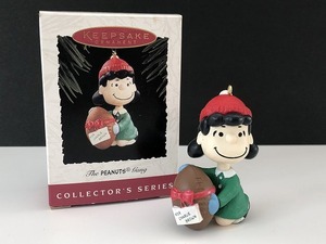 ルーシー LUCY HALLMARK オーナメント 箱入り KEEPSAKE スヌーピー PEANUTS SNOOPY ヴィンテージ [pe-719]