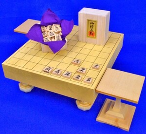 将棋セット　ヒバ2寸ハギ足付将棋盤セット(木製将棋駒黄楊特上彫錦旗書)【囲碁将棋専門店の将碁屋】