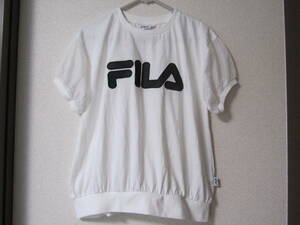 未使用　FILA フィラ　薄手スウエット素材　可愛いTシャツ　１５０