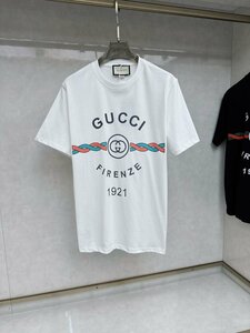 GUCCI グッチ　Tシャツ　ビッグロゴ入りTシャツ メンズ レディース