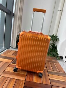 RIMOWA リモワ Original Cabin Twist 21インチ 35リットル 機内持ち込み Cabin オリジナル スーツケース トランク オレンジ 希少 中古