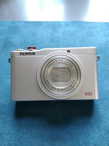 【美品】FUJIFILM XQ1 コンパクトデジタルカメラ 富士フィルム デジタルカメラ コンデジ 専門店にて動作確認済み