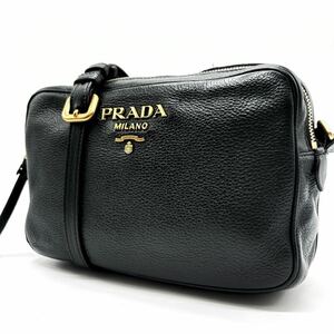 1円〜『良品』PRADA プラダ ロゴ金具 バックル ゴールド金具 プレート 白タグ カメラバッグ ショルダーバッグ シボレザー レディース 黒色