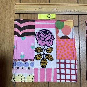 マリメッコ　ハンドメイド　大きめコースター　パッチワーク　marimekko①