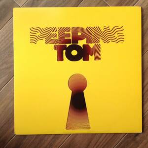 Peeping Tom - Peeping Tom (Mike Patton, Kid Koala, Dan The Automator, Odd Nosdam, Norah Jones, Amon Tobin...参加)