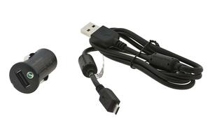 即決・送料込)【SONY ERICSSON純正 車載用充電器】COMPACT CAR CHARGER マイクロUSBケーブル付属 AN401