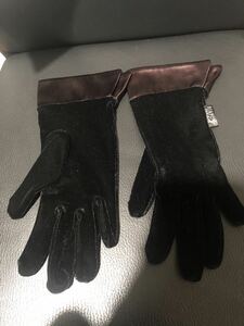 新品　フランス　Paris グローブ専門店にて購入　ベルベット＆サテンコンビ　マダム手袋　おしゃれな大人服　コンサート　ディナー青山