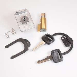 Lock set -ZADI 38.5x4mm steering lock/glove box for Vespa 50N Special 90 Primavera GT Sprint GTR Super Rally ベスパ ロックセット