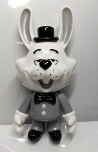 【モノクロカラー】SWINGTOYS SWING BUNNY ソフビ／スイングバニー ウサギ フィギュア キューブリック メディコムトイ ベアブリック 限定