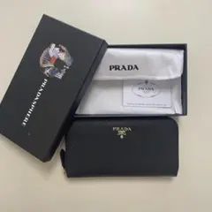 美品 PRADA プラダ 長財布 ラウンドファスナー