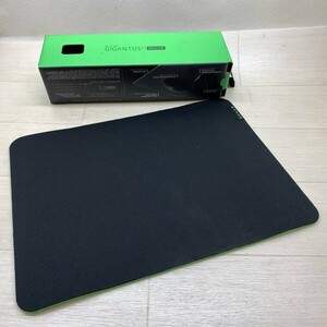 ■Razer Gigantus V2 MEDIUM ゲーミング マウスパッド 約38×27（㎝） 中古品■K42528