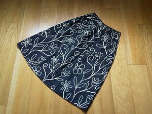 シビラ　Sybilla　ロングスカート　フラワー刺繍　黒×ベージュ　Lサイズ　日本製　春・夏物