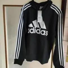 新品adidasパーカー