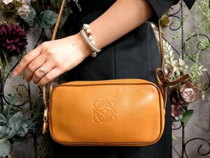 ●超美品●LOEWE ロエベ●アナグラム●ロゴ型押し●カーフ レザー 本革●ショルダー バッグ●ゴールデンイエロー 茶●G金具●収納●Js53129