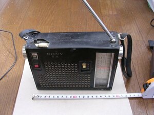 ■TFM-110F SONY MW/SW/FM 3バンド 12石トランジスタラジオ 1967年日本製 ケースつき 動作品(確証写真提示) JUNK扱い