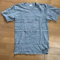 ENTRY SGのTシャツ