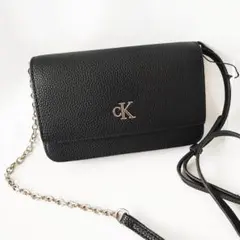 【新品】スモールフラップチェーン クロスボディバッグ Calvin Klein