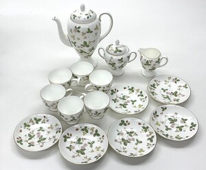 G356-K61-515 WEDGWOOD ウェッジウッド ティーセット カップ＆ソーサー ティーポッド 他 WILD STAWBERRY ワイルドストロベリー 洋食器