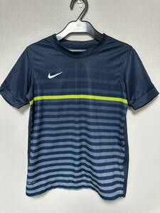 NIKE ナイキ　プラシャツ　Tシャツ　半袖　美品　サッカー　フットサル　キッズ　ジュニア