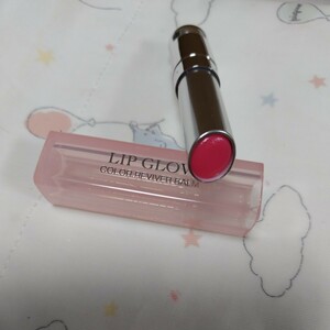 ★人気色★Dior　ディオール　ディオールアディクト　リップ　グロウ　リップグロウ　007　ラズベリー　リップバーム　口紅　リップ　