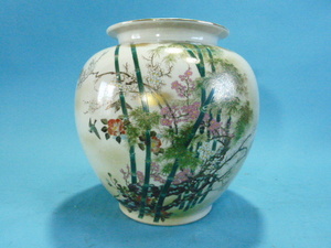 九谷焼 栄山釜 金彩色絵花絵図 花瓶 壺 高さ約２５cm 飾り壺 花器 華道具 茶道 床の間 