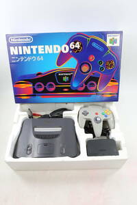 【BD】060308/中古/ Nintendo /任天堂 /ニンテンドー64/NUS-001(JPN) /箱・本体・コントローラ・ケーブル　セット/動作品/箱破損、汚れあり