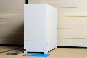 Fractal Design Pop Silent White TG Clear Tint ミドルタワー型 強化ガラス PCケース FD-C-POS1A-04 ATX Micro ATX Mini-ITX 白 ホワイト