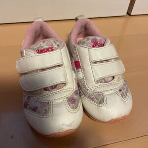 アシックス ASICS スクスク suku2 履きやすいスニーカー 運動靴　シューズ　15cm 白×花柄　送料450円〜