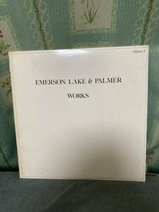 レコード　エマーソン・レイク＆パーマー／作品第二番（Works Volume2）、P10438A、帯なし、日本語解説・歌詞カード、ジャケが色褪せ、シミ