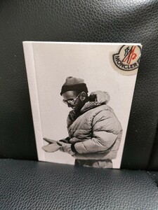 新品　非売品　モンクレール Moncler ミニカタログ　歴史　ヒストリー　多言語対応　紙媒体　ブランド　高級　ラグジュアリー