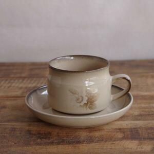 デンビー カップ ソーサー 花柄 ベージュ メモリーズ DENBY #231007-3 ビンテージ アンティーク レトロ 食器 Memories ブラウン モダン