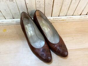 ★SALVATORE FERRAGAMO/サルヴァトーレフェラガモ パイソンレザー切替デザインローヒールパンプス ブラウン系 イタリア製 51/2 USED ★