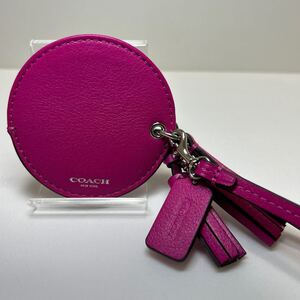 ☆美品☆ ◆COACH コーチ　コンパクト ミラー◆　タッセルチャーム ＆ ストラップ付き　本革　ロゴ刻印　ピンク 【送料無料】1008