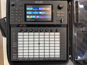 Akai Pro音楽制作 スタンドアローン DJパフォーマンス タッチセンサー搭載 Ableton Live 7インチディスプレイForce ブラック