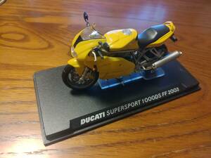 DUCATI　SUPERSPORT　1000DS　FF　2003　IXO 1/24　難あり