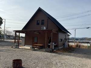 築浅　三重県伊勢志摩　キャンプ場　土地付き※只今プール建築中♪☆外にサウナ小屋・簡易キッチントイレ・車庫・倉庫付き