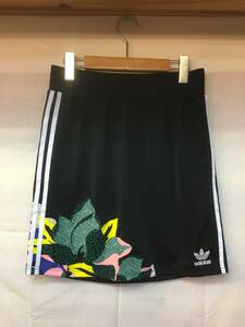 ▽ 試着のみ 保管品 タグ付き adidas アディダス HER Studio London スカート オリジナルス gc6831 ジャージ 3L ブラック 黒 花柄 