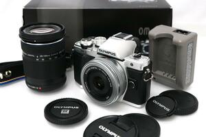 美品｜オリンパス OM-D E-M10 Mark II EZダブルズームキット シルバー CA01-M2621-2S3