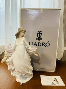 【美品】 LLADRO リヤドロ 春の輝き 5898 少女 女性 花束 フィギュリン 置物 陶器人形 
