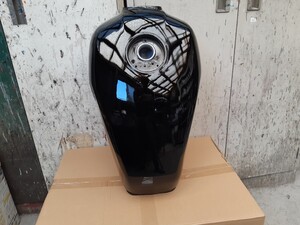 再出品　XJR400 4HM 純正タンク 988　ペイント後未使用美品　目立つ傷凹みなし　前期　 フューエルタンク ガソリンタンク