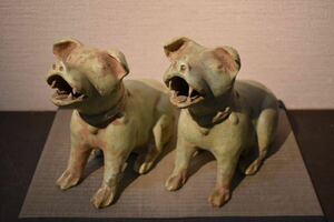 【GE】Z699【コレクター所蔵品】時代 緑釉犬置物2件 /中国古玩 中国美術 骨董品 時代品 美術品 古美術品
