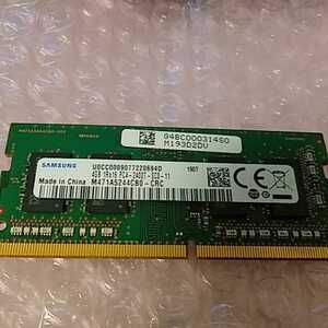 △ ノート メモリ SAMSUNG DDR4-2400 PC4-2400T PC4-19200 260Pin 4GB 1枚 M471A5244CB0-CRC 動作品 管31GMSC