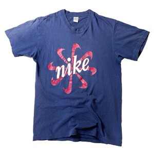 激レア! 90s 日本製 NIKE ナイキ ヴィンテージ 風車 スウォッシュロゴ プリント 半袖 Tシャツ ネイビー 紺 Mサイズ メンズ 古着 希少