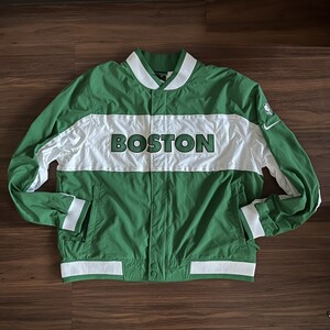 希少 NIKE Boston Celtics オーバーサイズ XL スタジャン