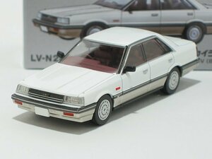 日産スカイライン 4ドアHT GTパサージュ ツインカム24V（白/ベージュ）86年式 LV-N282a【トミーテック社1/64ミニカー】【トミカの時】