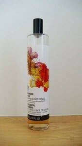 ボディショップ　ルーム＆リネン　スプリッツ　サンダルウッド＆ジンジャー　100ｍｌ