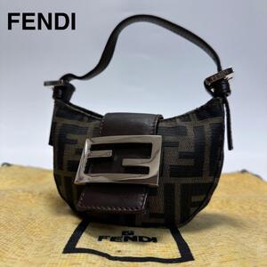 f16【極美品】フェンディ　FENDI ズッカ　キャンバス　レザー　クロワッサン　三日月　ホーボー　アクセサリーポーチ　ハンドバッグ