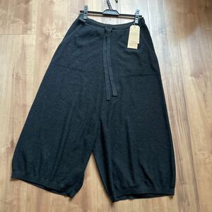 新品　plain people 定価¥3万7400円　クロップドニットパンツ