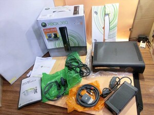 T【ケ6-72】【100サイズ】マイクロソフト Xbox360 エリート 本体/ゲーム機/通電可/ジャンク扱い/※傷・汚れ有