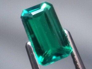 0.80ct d 新品・ザンビアカラー合成バイロンエメラルド 超希少入手困難・バイロン社製